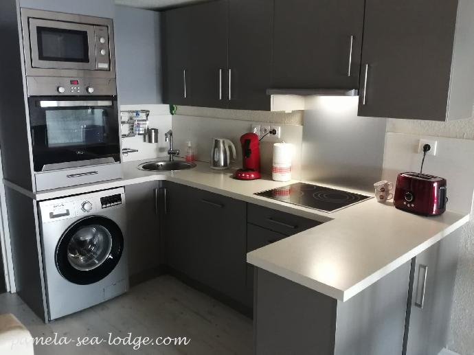 Equipped Kitchen Of The Pamela Sea Lodge